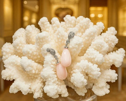 ORECCHINI "DROPS" CON GOCCE DI CORALLO ROSA E DIAMANTI