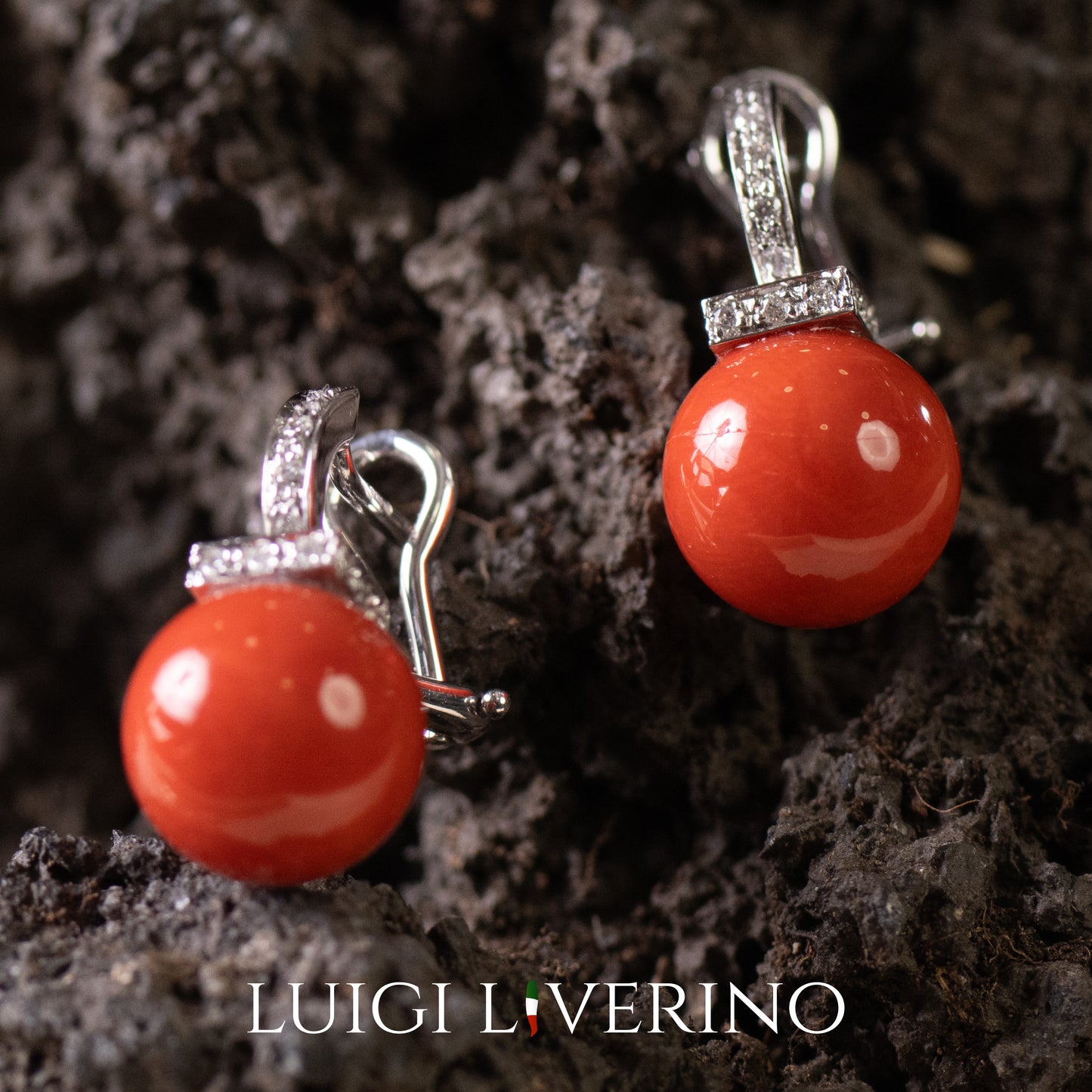 Orecchini pallette corallo rosso con diamanti