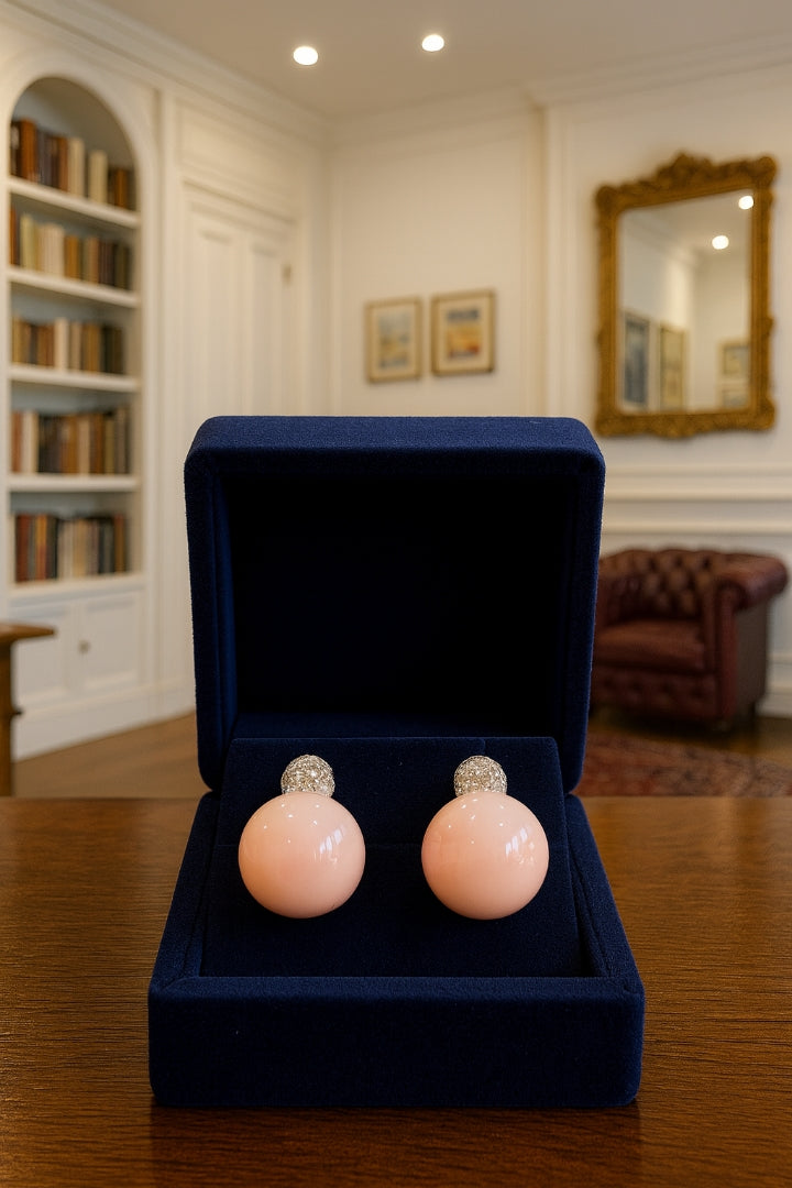 Orecchini in oro con corallo rosa e diamanti