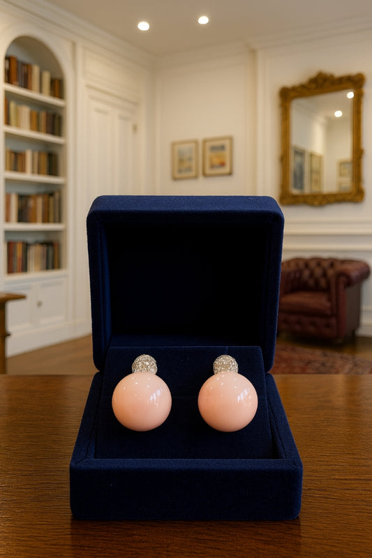Orecchini in oro con corallo rosa e diamanti