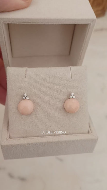 Orecchini di corallo rosa con diamanti