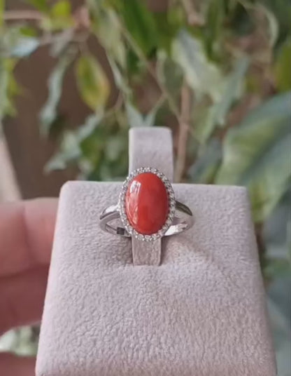 ANELLO CABOCHON CORALLO ROSSO CON DIAMANTI