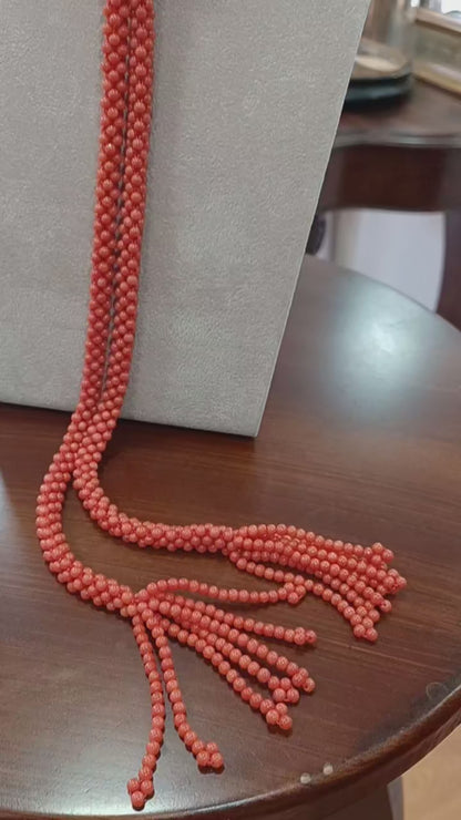 Collana di corallo tessito