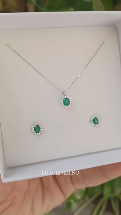 Orecchini e pendente in oro bianco 18 kt. con smeraldi e diamanti